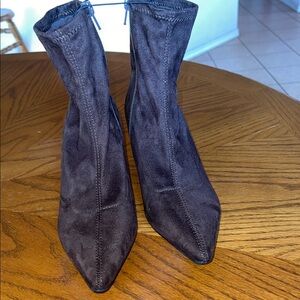 Unisa Dark Suede Ankle Booties
